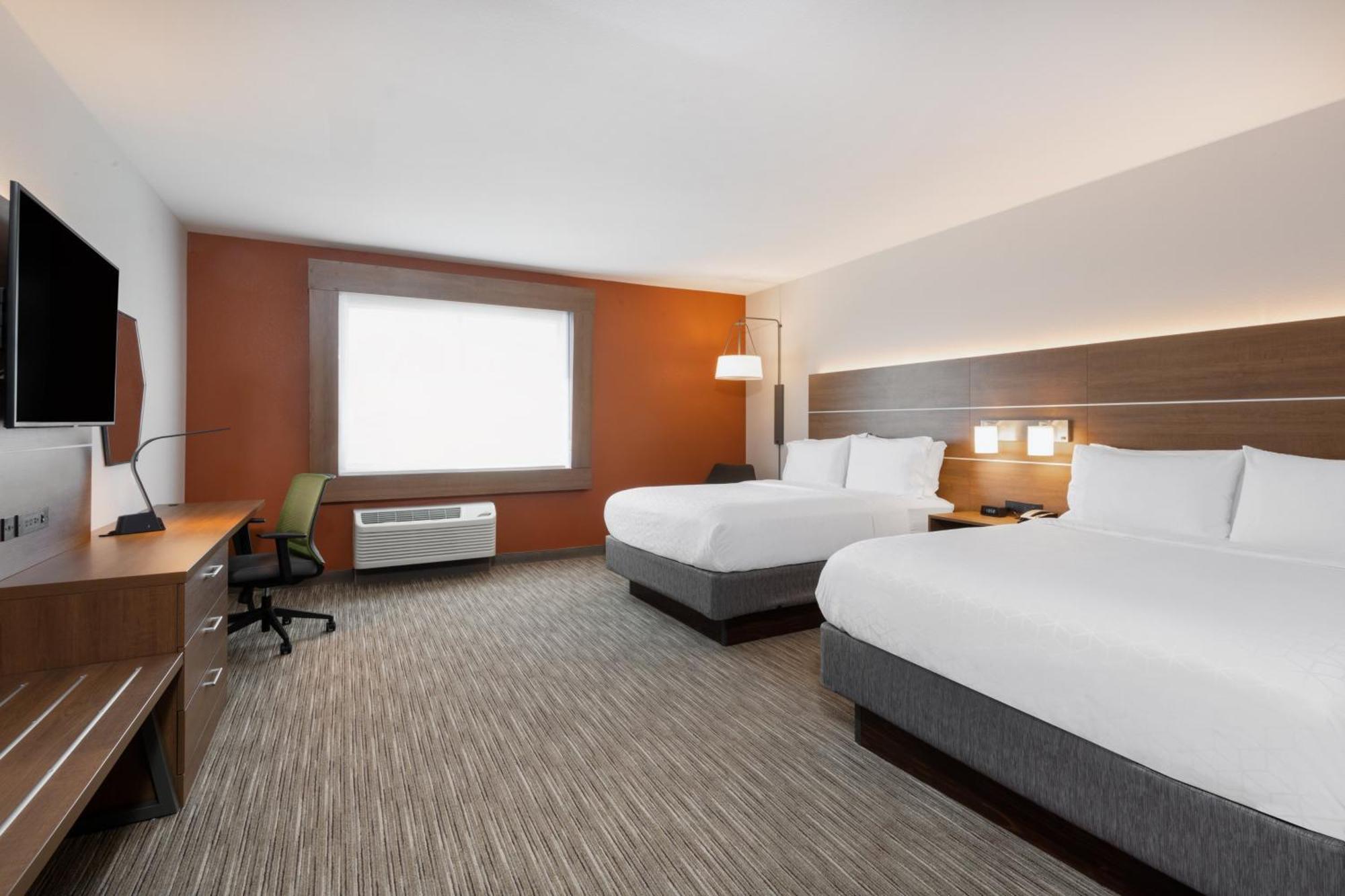Holiday Inn Express & Suites - Colorado Springs South I-25 By Ihg Exterior photo