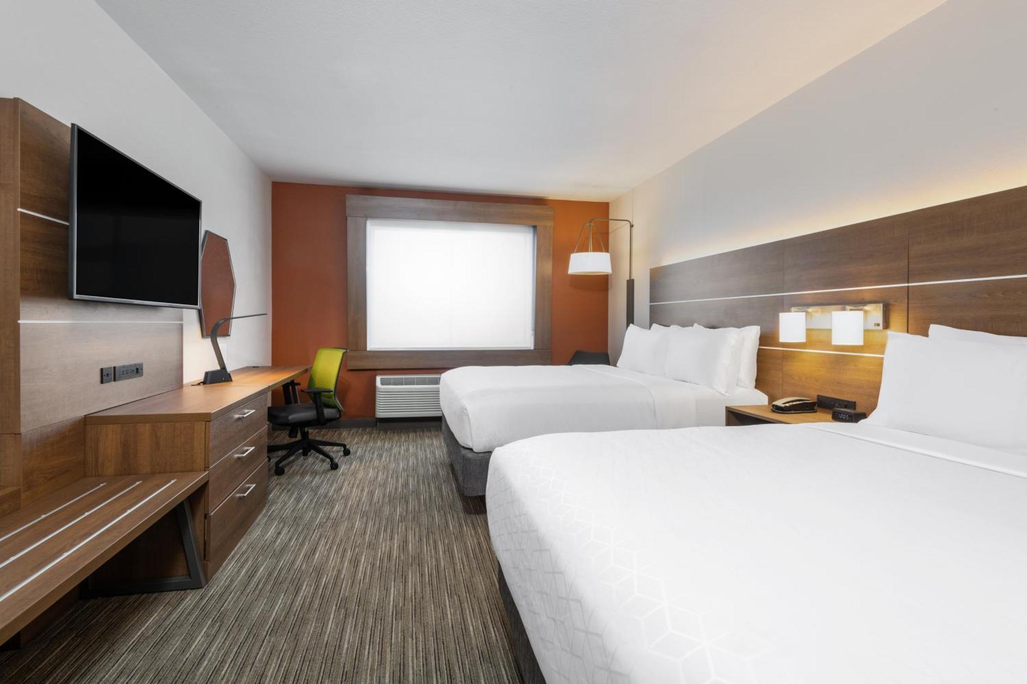 Holiday Inn Express & Suites - Colorado Springs South I-25 By Ihg Exterior photo