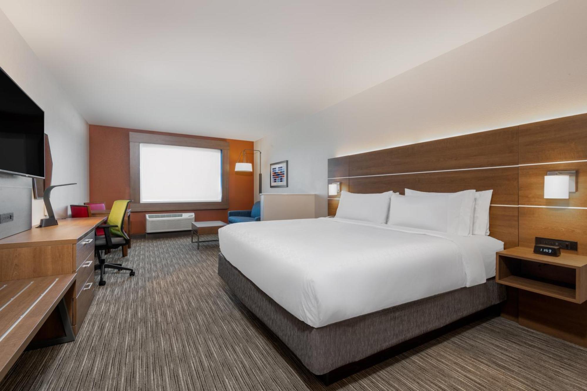 Holiday Inn Express & Suites - Colorado Springs South I-25 By Ihg Exterior photo